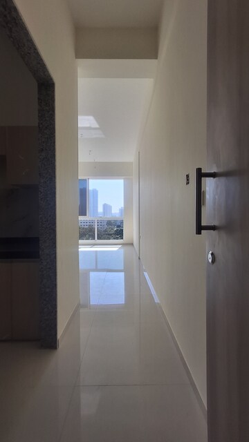 Room in 2.5 BHK Apartment at Wadhwa TW Gardens, Kandivali East – for Sale