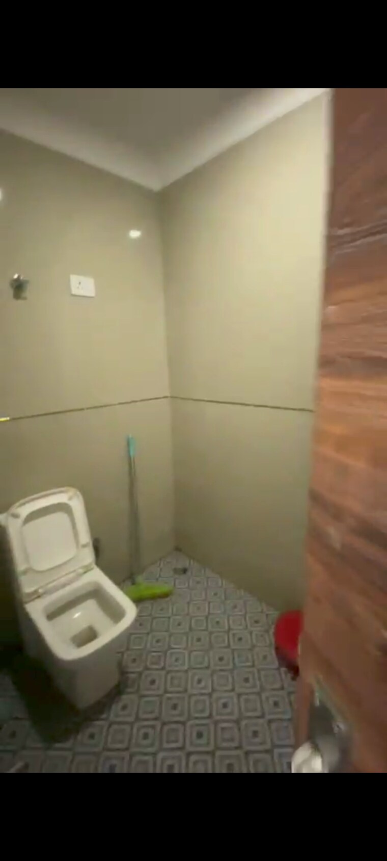 Bathroom, chattarpur 2 Bedroom 830 Sq.Ft. Builder Floor In Chattarpur Delhi 9437823