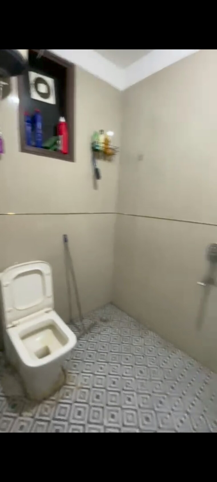 Bathroom, chattarpur 2 Bedroom 830 Sq.Ft. Builder Floor In Chattarpur Delhi 9437823