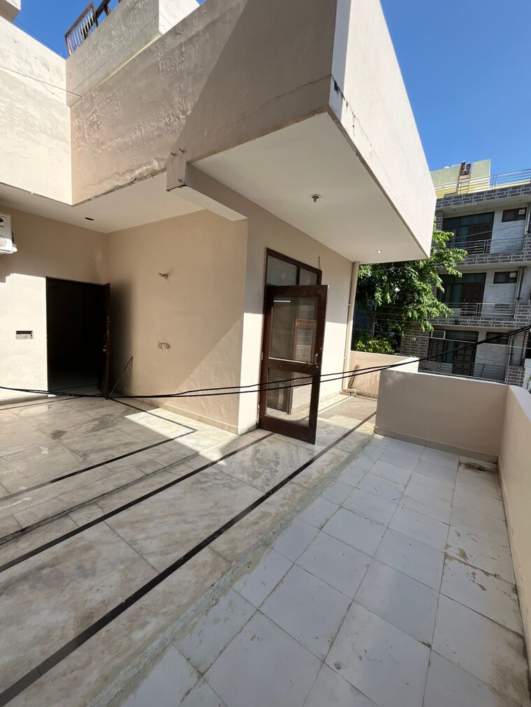 Kitchen, sector 45 2 Bedroom 201 Sq.Yd. Builder Floor In Sector 45 Gurgaon 9437749