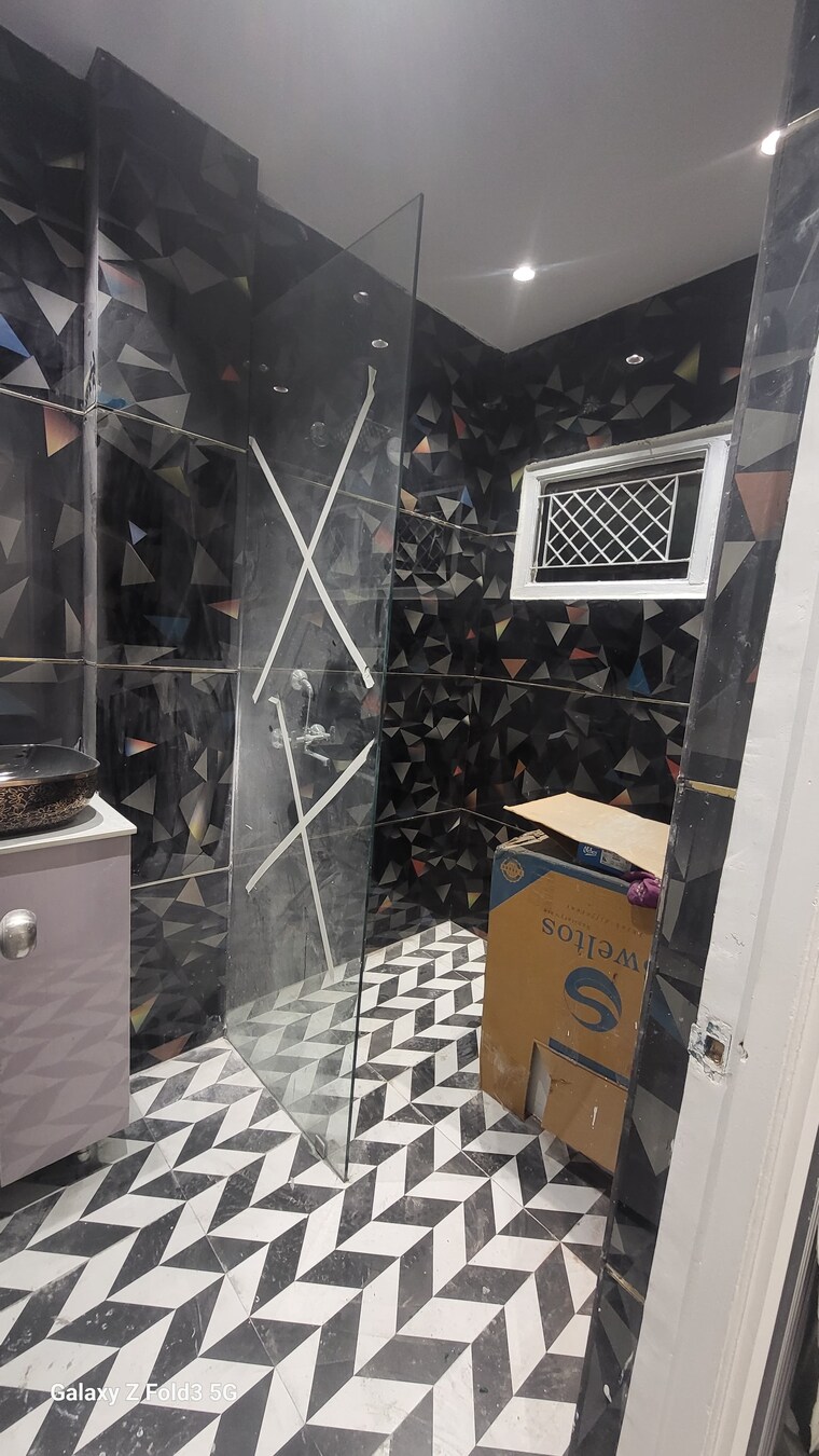 Attached Bathroom, crossing-chitravan 1 Bedroom 377 Sq.Ft. Apartment In Nai Basti Dundahera Ghaziabad 9437774