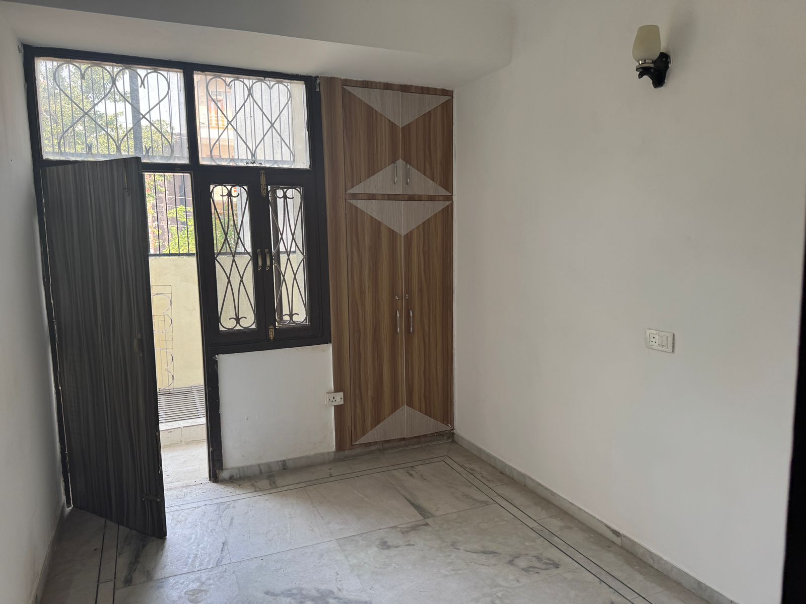 1 Rk  400 Sq.Ft. Apartment in Lord Mahavira Apartment