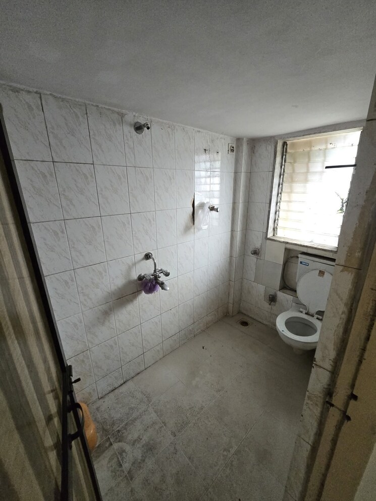 Bathroom, dheeraj-enclave 1 Bedroom 577 Sq.Ft. Apartment In Borivali East Mumbai 9437785