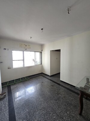 Room in 1 BHK Apartment at Dheeraj Enclave, Borivali East – for Sale