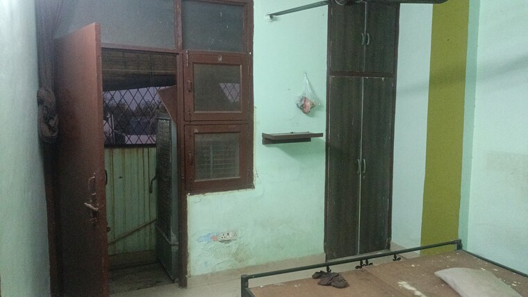 Room, vaishali sector 5 1 Bedroom 530 Sq.Ft. Builder Floor In Vaishali Sector 5 Ghaziabad 9437806