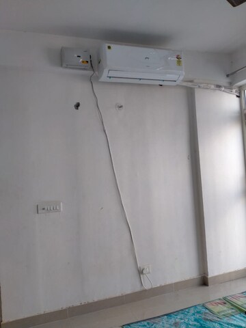 Furnished Amenities in 2 BHK Apartment at Suncity Avenue 76, Sector 76 – for Rent