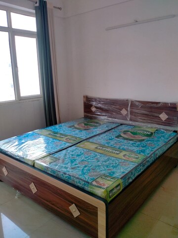 Bedroom in 2 BHK Apartment at Suncity Avenue 76, Sector 76 – for Rent