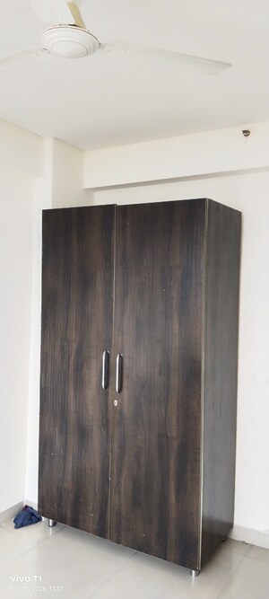 Room in 3.5 BHK Apartment at BPTP Park Prime, Sector 66 – for Rent