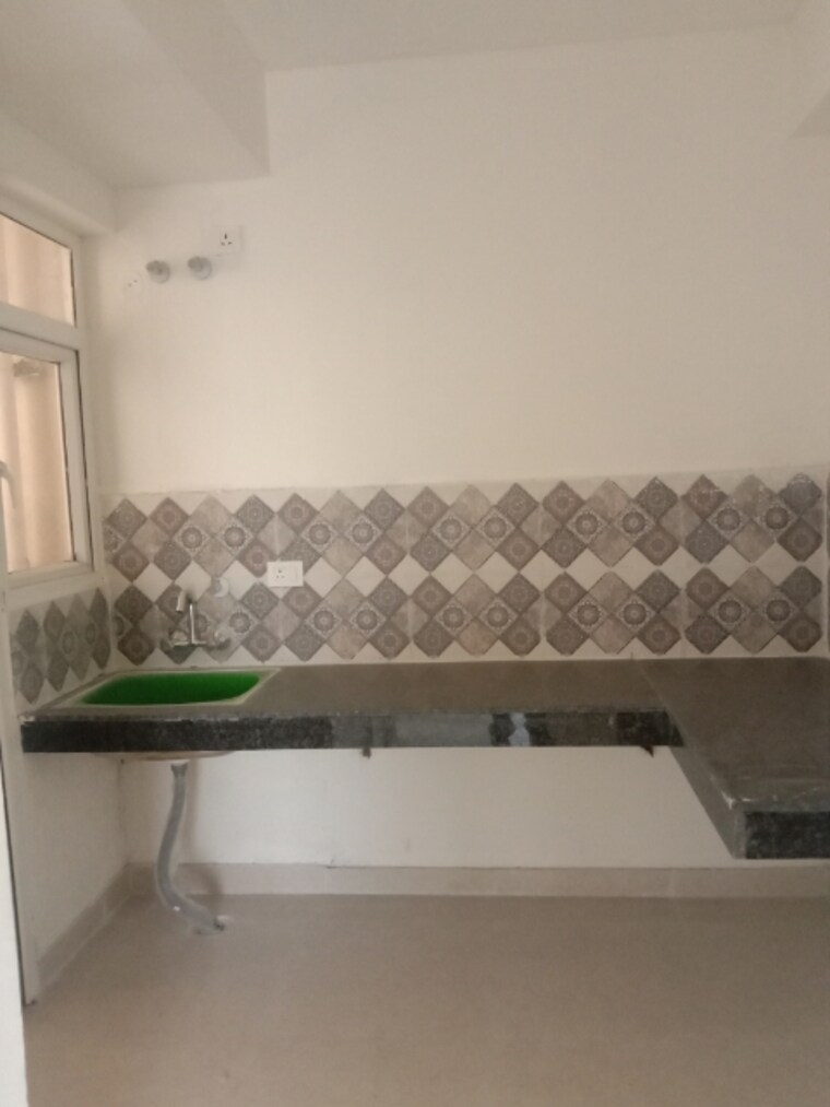 Kitchen, signature-global-prime 2 Bedroom 834 Sq.Ft. Apartment In Sector 63a Gurgaon 9437895