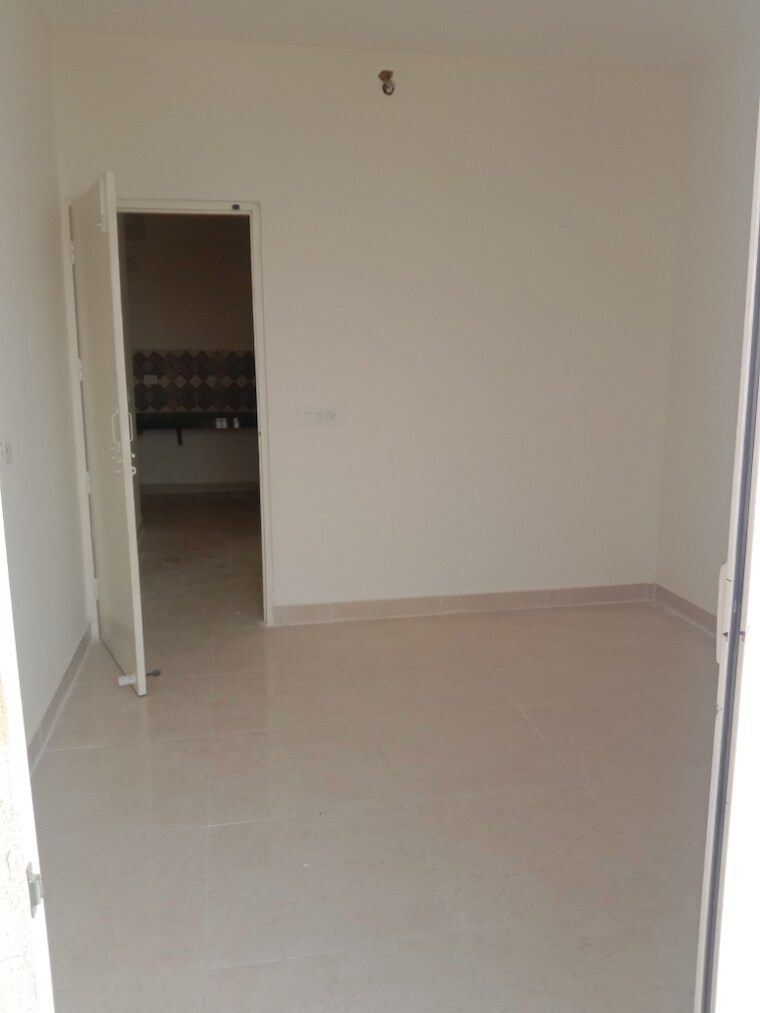 Room, signature-global-prime 2 Bedroom 834 Sq.Ft. Apartment In Sector 63a Gurgaon 9437895