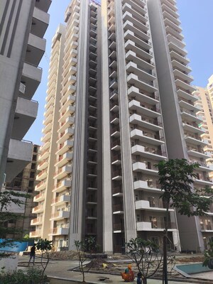 2 BHK Apartment For Sale in Shri Radha Aqua Garden, Sector 16b Greater Noida
