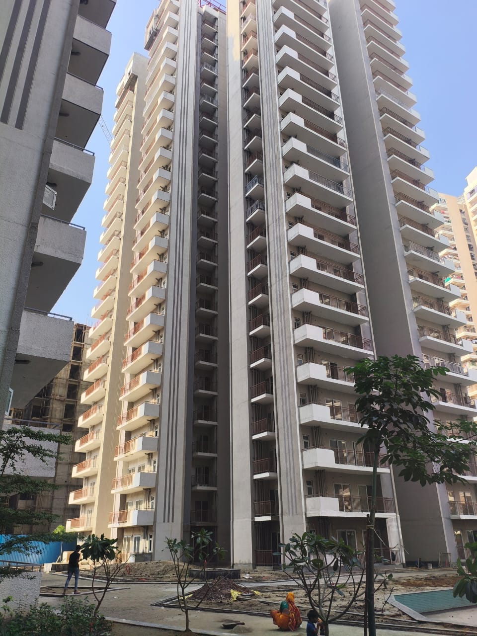 2 BHK Apartment For Sale in Shri Radha Aqua Garden