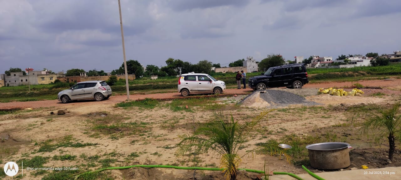 Plot For Sale in Dankaur