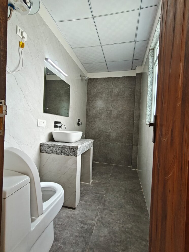Bathroom, sector 28 3 Bedroom 2380 Sq.Ft. Apartment In Sector 28 Gurgaon 9437843