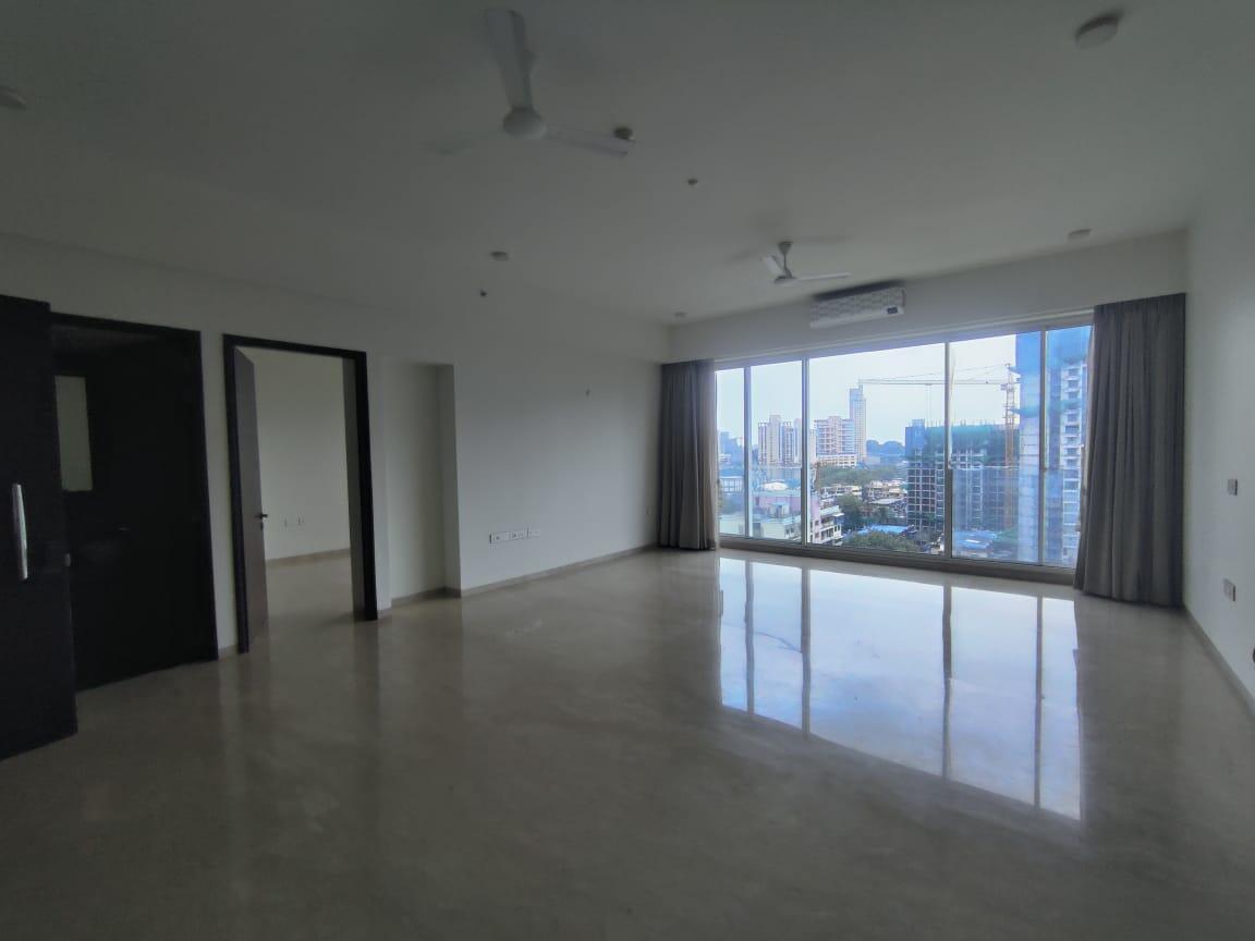 4 BHK + Servant Room Apartment For Rent in Raheja Imperia