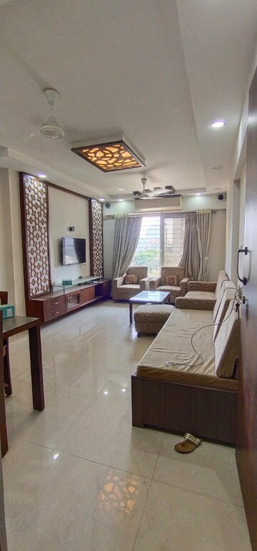 Living Room in 2 BHK Apartment at Chembur – for Rent