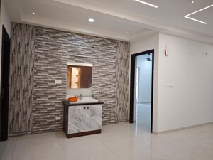 Room in 3 BHK Apartment at Rajapushpa Provincia, Narsingi – for Rent