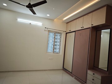 Room in 3 BHK Apartment at Rajapushpa Provincia, Narsingi – for Rent