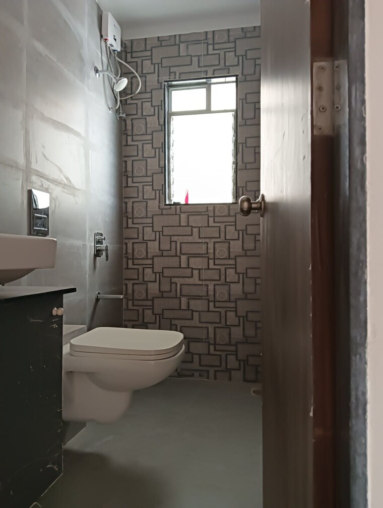 Bathroom, mahavir-square 3 Bedroom 997 Sq.Ft. Apartment In Manpada Thane 9438289