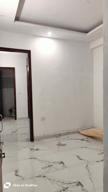 Room in 1 BHK Apartment at Paryavaran Complex – for Sale