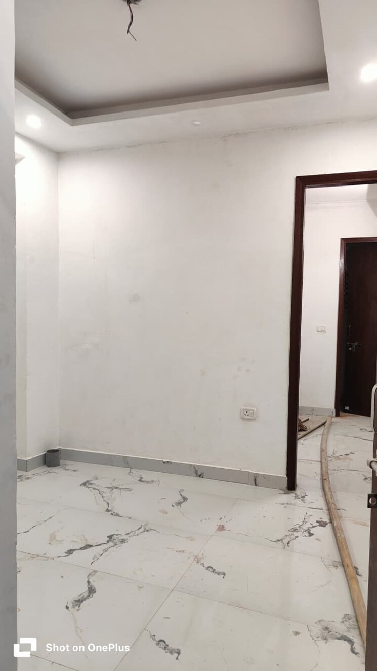 Room, paryavaran complex 1 Bedroom 450 Sq.Ft. Apartment In Paryavaran Complex Delhi 9438310