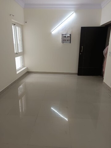 Room in 3 BHK Apartment at ATS Nobility, Sector 4 Greater Noida – for Rent