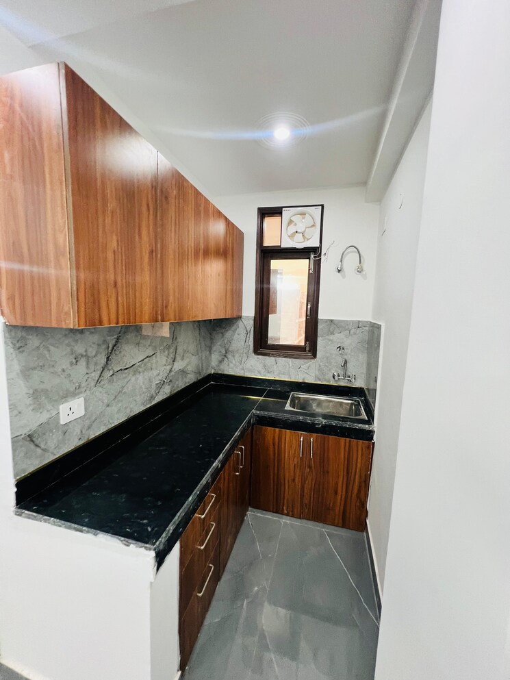 Kitchen, paryavaran complex 1 Bedroom 450 Sq.Ft. Apartment In Paryavaran Complex Delhi 9438429