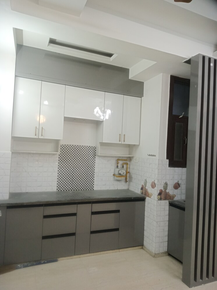 Kitchen, silverglades-the-ivy 4 Bedroom 3950 Sq.Ft. Builder Floor In Sector 28 Gurgaon 9438373