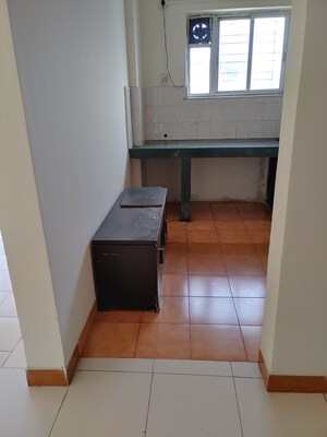 Room in 2 BHK Apartment at DSK Raanwara, Bavdhan – for Rent