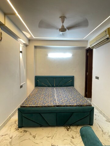 Furnished Amenities in 1.5 BHK Builder Floor at Saket – for Rent