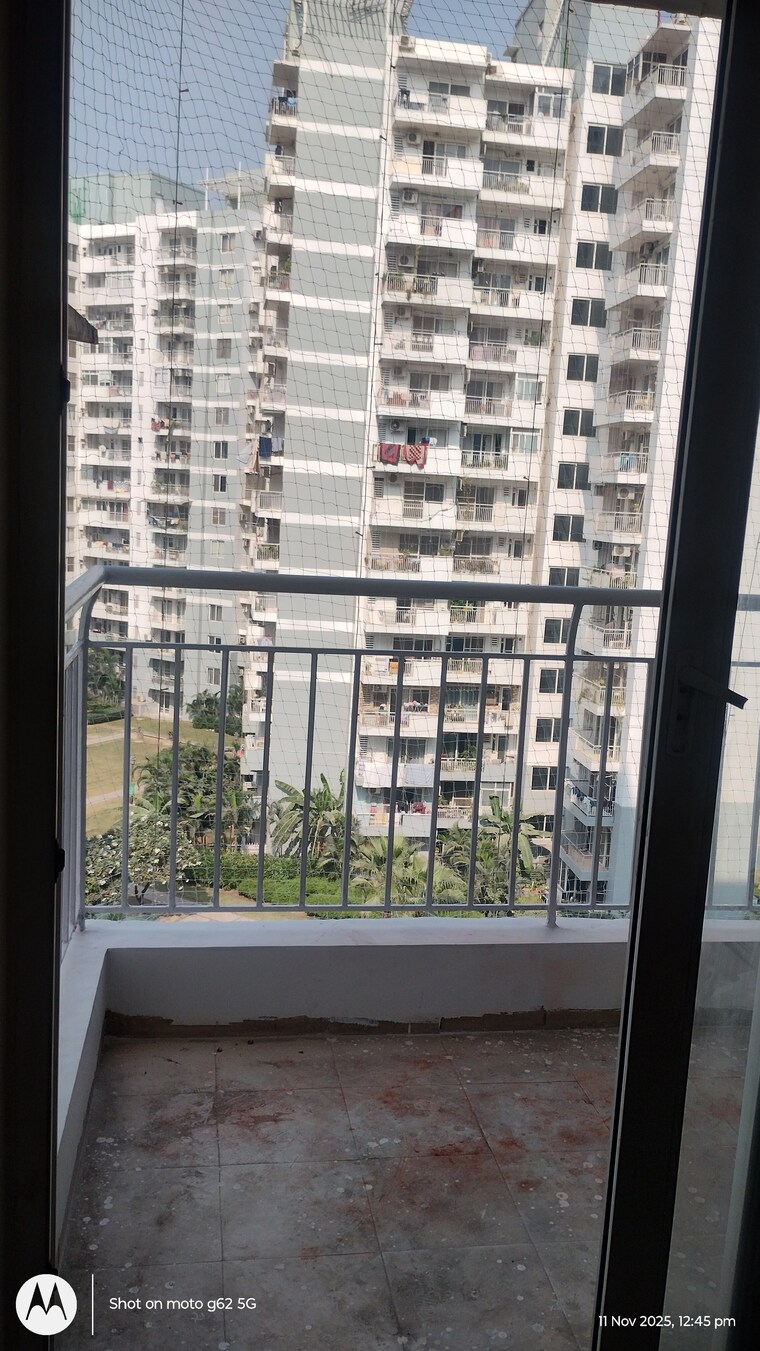 Balcony, chd-avenue-71 3.5 Bedroom 1725 Sq.Ft. Apartment In Sector 71 Gurgaon 9438535