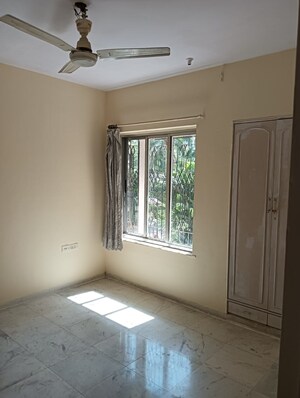 Room in 2 BHK Apartment at Kalpataru Siddhachal II, Kapur Bawdi – for Sale