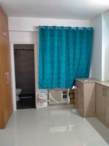 Team Area in 3 BHK Apartment at Tulip Violet, Sector 69 – for Rent