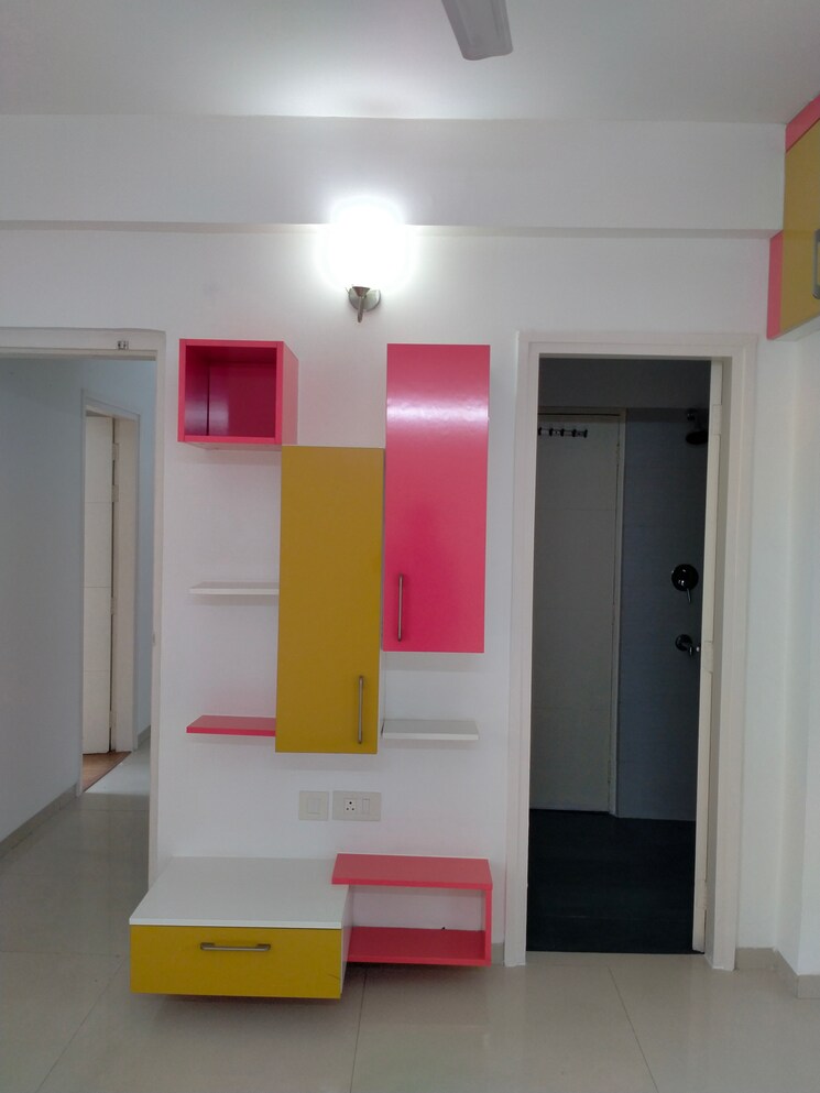 Bedroom, tulip-violet 3 Bedroom 1578 Sq.Ft. Apartment In Sector 69 Gurgaon 9438528