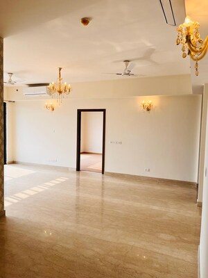 Room in 3 BHK Apartment at Ireo Skyon, Sector 60 – for Rent