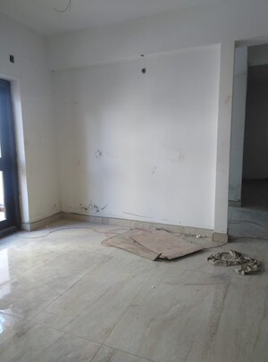 Room in 3 BHK Apartment at Kukatpally – for Sale