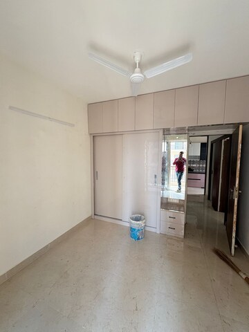 Room in 2 BHK Apartment at Signature The Millennia 3, Sector 37d – for Rent