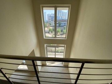 Room in 4 BHK Apartment at Ireo Skyon, Sector 60 – for Rent
