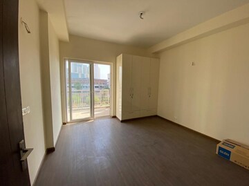 Room in 4 BHK Apartment at Ireo Skyon, Sector 60 – for Rent