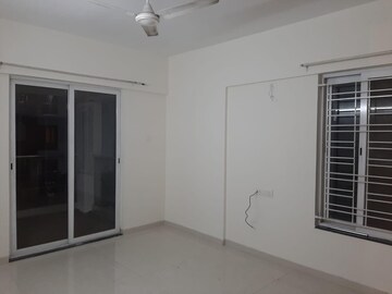 Room in 3 BHK Apartment at Lohia Odela, Bavdhan – for Rent
