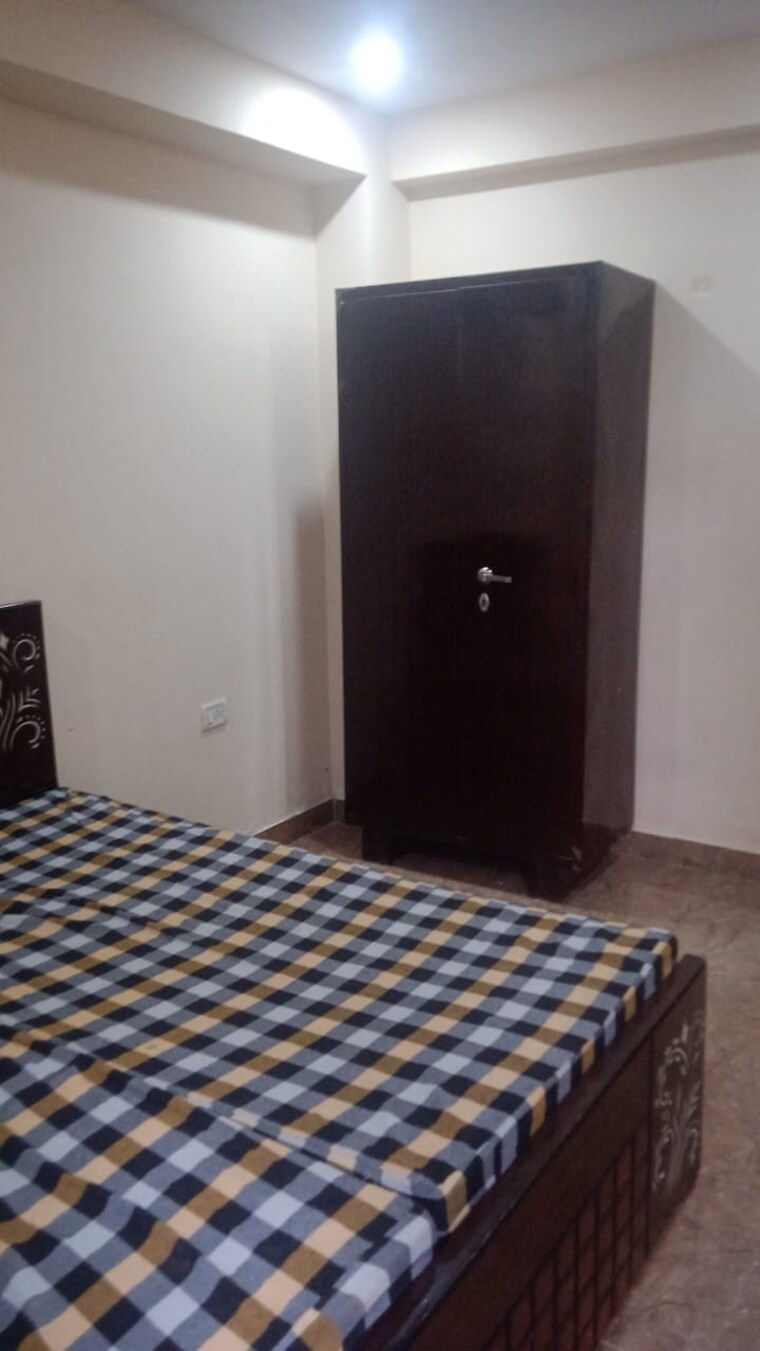 Bedroom, rwa-residential-society 1 Bedroom 180 Sq.Yd. Builder Floor In Sector 40 Gurgaon 9438610