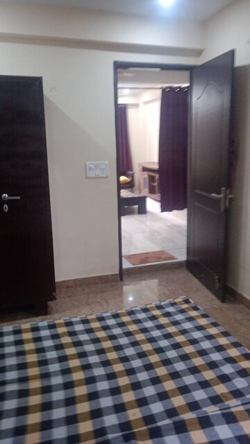 Bedroom in 1 BHK Builder Floor at RWA Residential Society, Sector 40 – for Rent