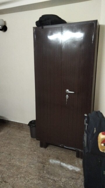 Furnished Amenities in 1 BHK Builder Floor at RWA Residential Society, Sector 40 – for Rent