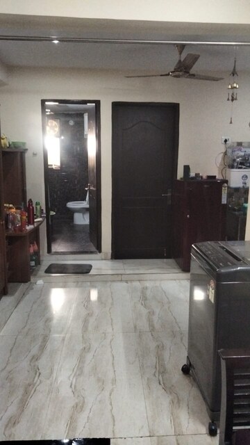 Kitchen in 1 BHK Builder Floor at RWA Residential Society, Sector 40 – for Rent