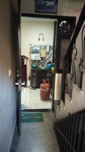 Furnished Amenities in 1 BHK Builder Floor at RWA Residential Society, Sector 40 – for Rent