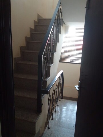 Staircase in 1 BHK Builder Floor at RWA Residential Society, Sector 40 – for Rent