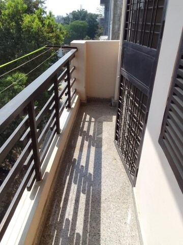 Balcony in 1 BHK Builder Floor at RWA Residential Society, Sector 40 – for Rent
