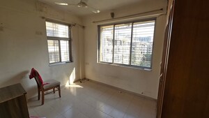 Room in 1 BHK Apartment at Vasant Sagar, Kandivali East – for Rent