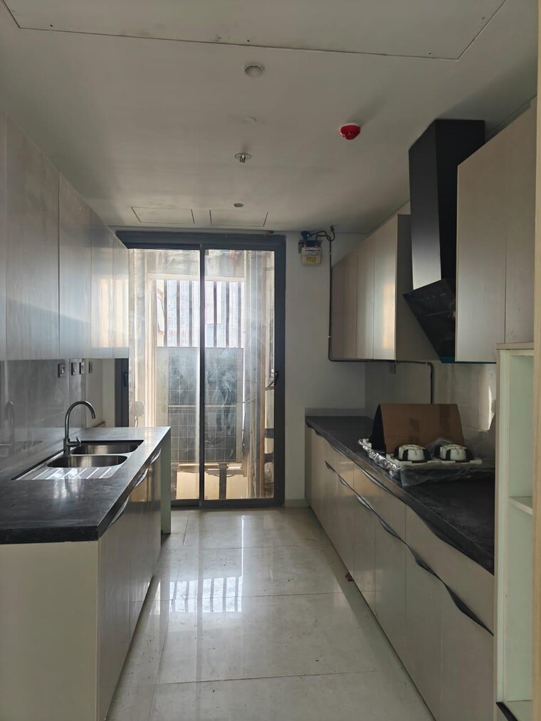 Kitchen, rustomjee-crown 4 Bedroom 2190 Sq.Ft. Apartment In Prabhadevi Mumbai 9438623