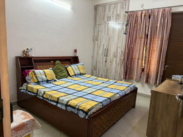 Bedroom, sector 9 3 Bedroom 204 Sq.Yd. Builder Floor In Sector 9 Gurgaon 9438906